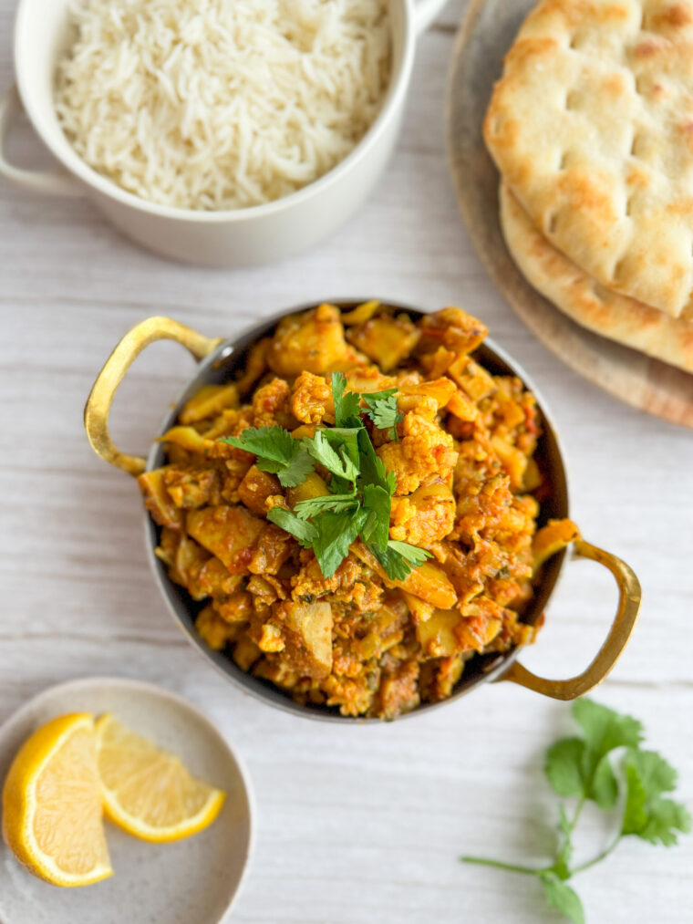 Aloo Gobi: Authentic Indian Potato and Cauliflower Curry