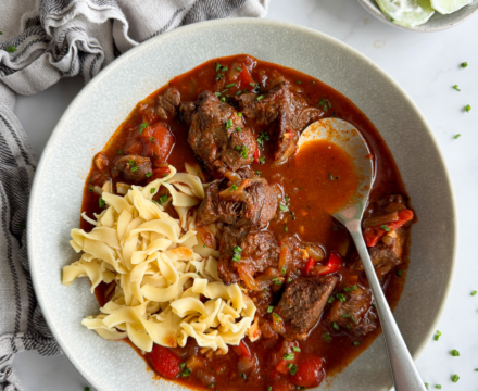 Hungarian Goulash (Pörkölt)