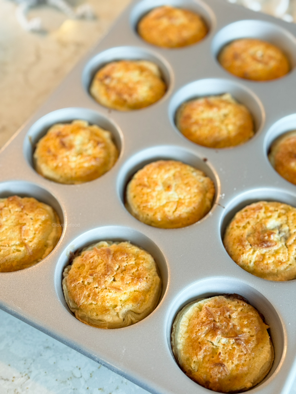 coconut tarts - no icing