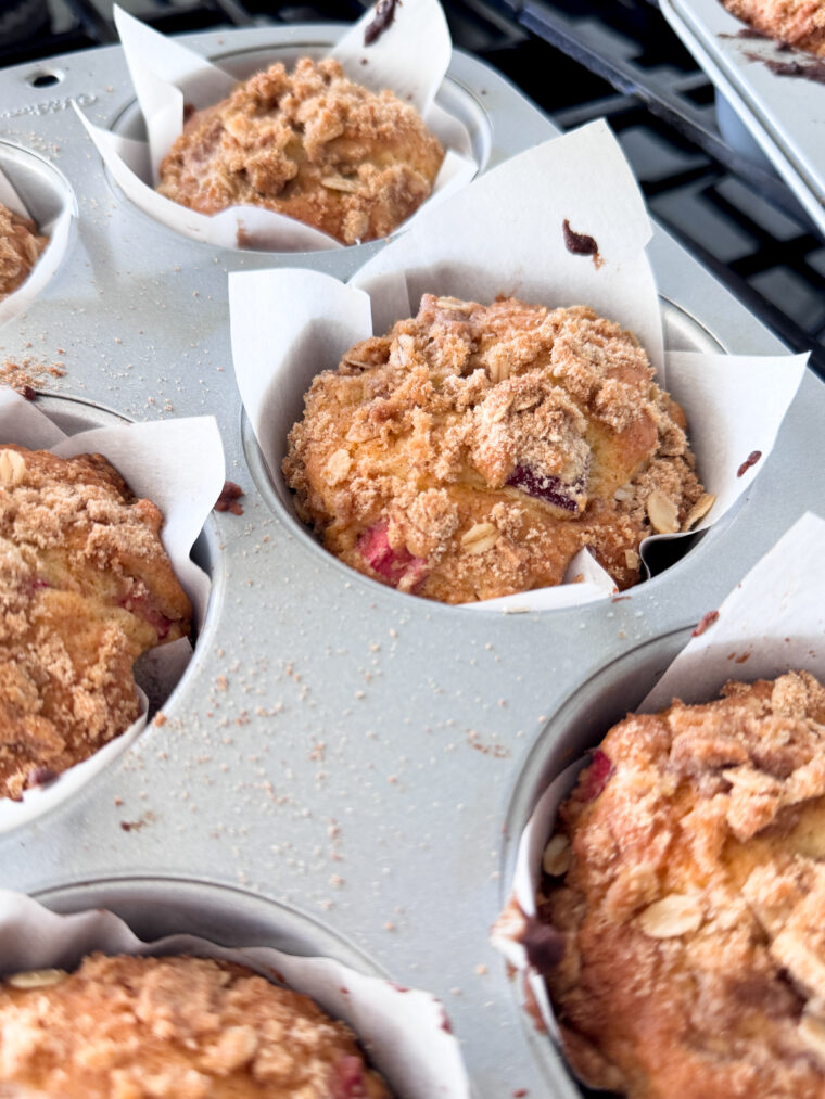 Rhubarb Streusel Muffins